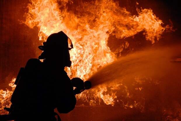 На пострадавшем от пожара заводе боеприпасов в США оценивают ущерб