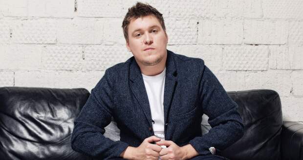 Много ли для счастья надо - как оказалось в США, где осел, осудивший СВО стендапер Александр Незлобин - много.