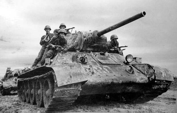 Знаменитый советский средний танк. | Фото: kokshetau.online.