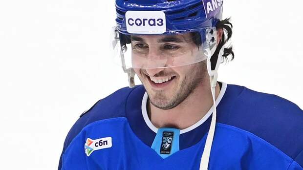 «Барыс» выиграл матч КХЛ в Шанхае, американец Веккьоне набрал 5 очков