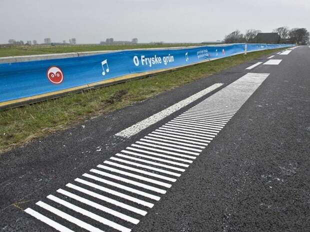 В Нидерландах власти сделали «музыкальную» дорогу и сразу же демонтировали её авто, автомобили, видео, дорожники, музыка, музыкальная дорога, нидерланды, песня