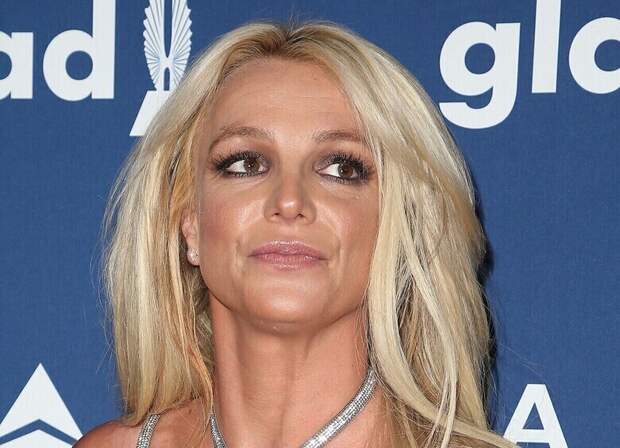 Бритни Спирс обвинила телохранителя в преступлении: мужчина «вскрыл» ее соцсети