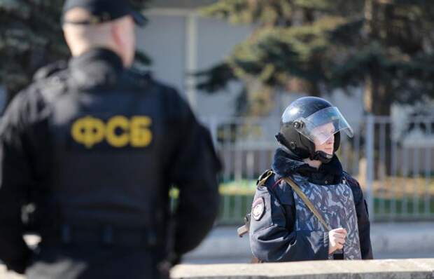 ФСБ увидела приток украинских туристов в Крым
