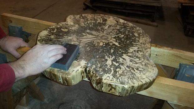 Журнальный столик из древесины своими руками