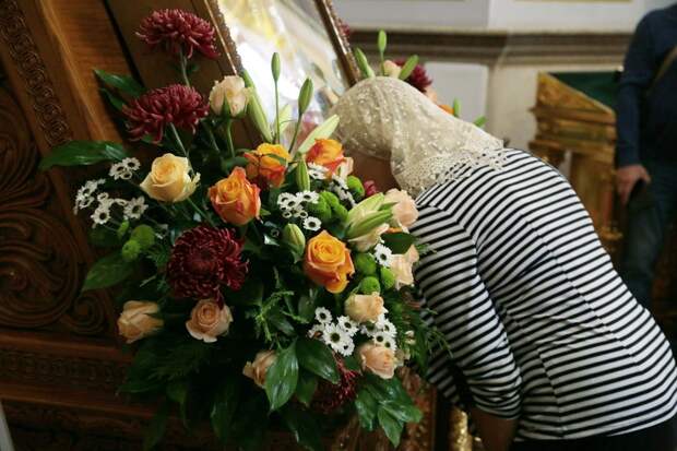 День жён-мироносиц: история, традиции и народные приметы православного женского дня