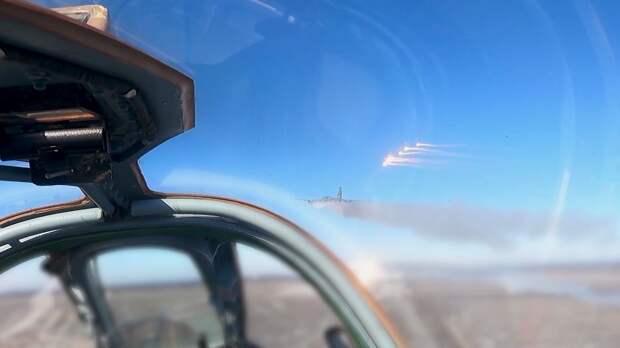 Экипажи Су-25 ликвидировали ракетами украинскую пехоту в зоне СВО