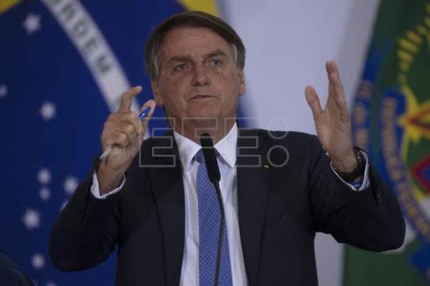 COLOMBIA ELECCIONES - Bolsonaro dice que los colombianos dejarán su país tras la victoria de Petro