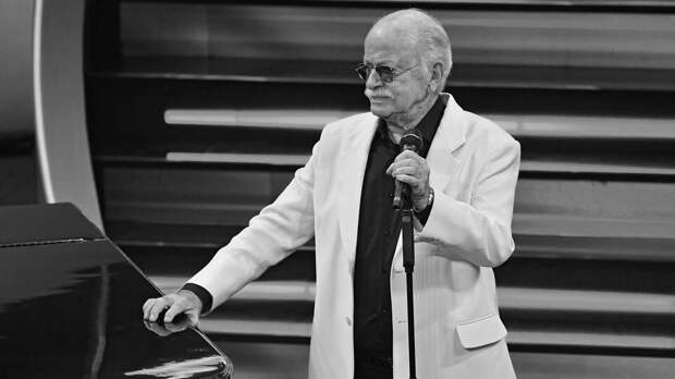 Умер итальянский певец Джино Паоли