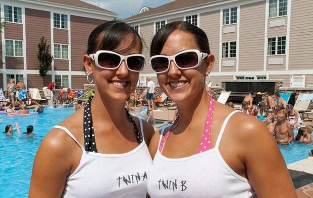 twins-days-twinsberg-2[2]