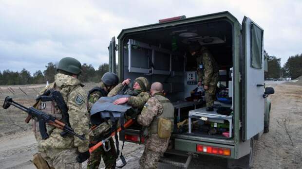 Под Донецком подорвались два санитарных автомобиля ВСУ – подробности