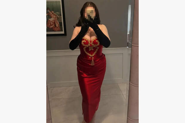 Мать изменника пригласила на его свадьбу бывшую девушку в откровенном виде