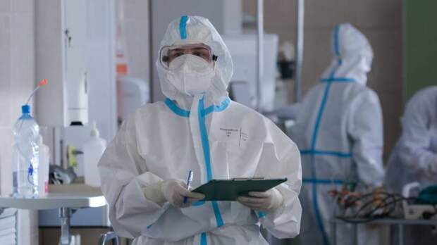 Коронавирус выявили у 33 899 человек в России за сутки