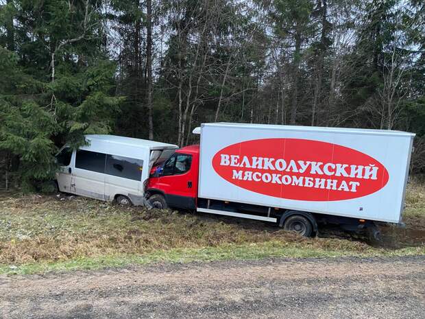 В серьезном ДТП в Тверской области погиб человек, еще четверо получили травмы