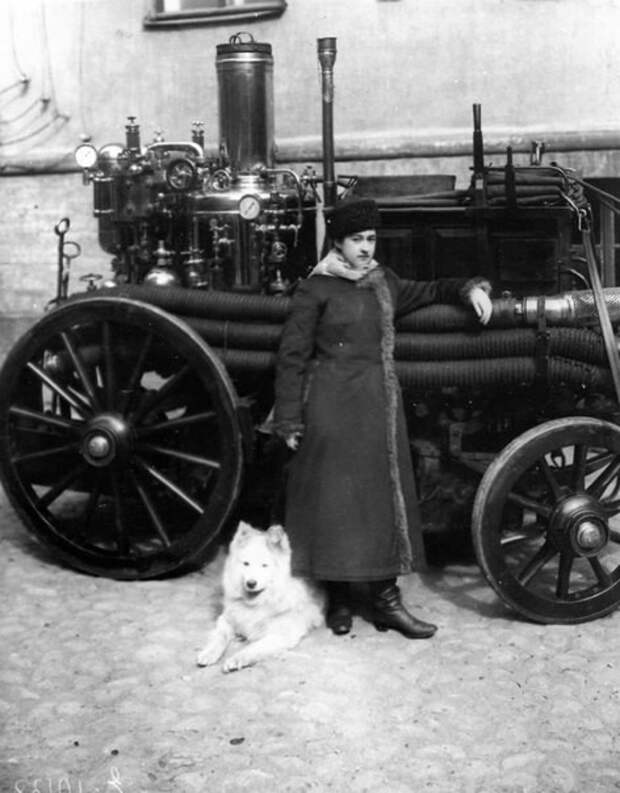 Первая женщина–пожарный Российской Империи Мария Ермолова, 1910 год, Санкт–Петербург исторические фотографии, история, факты
