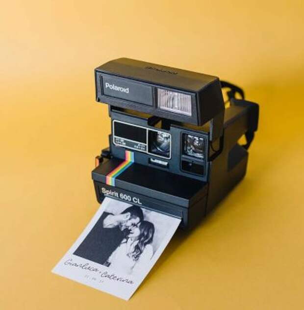 Polaroid