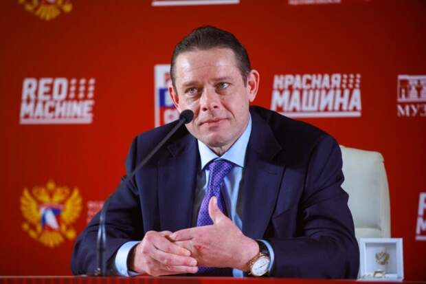 Павел Буре рассказал, как его сын учится в суворовском училище