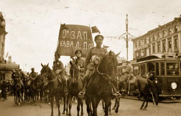 Петроград 1917 года глазами американского фотографа