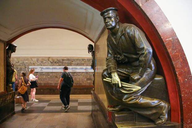 Москвичам рассказали об особенностях работы метро 9 мая