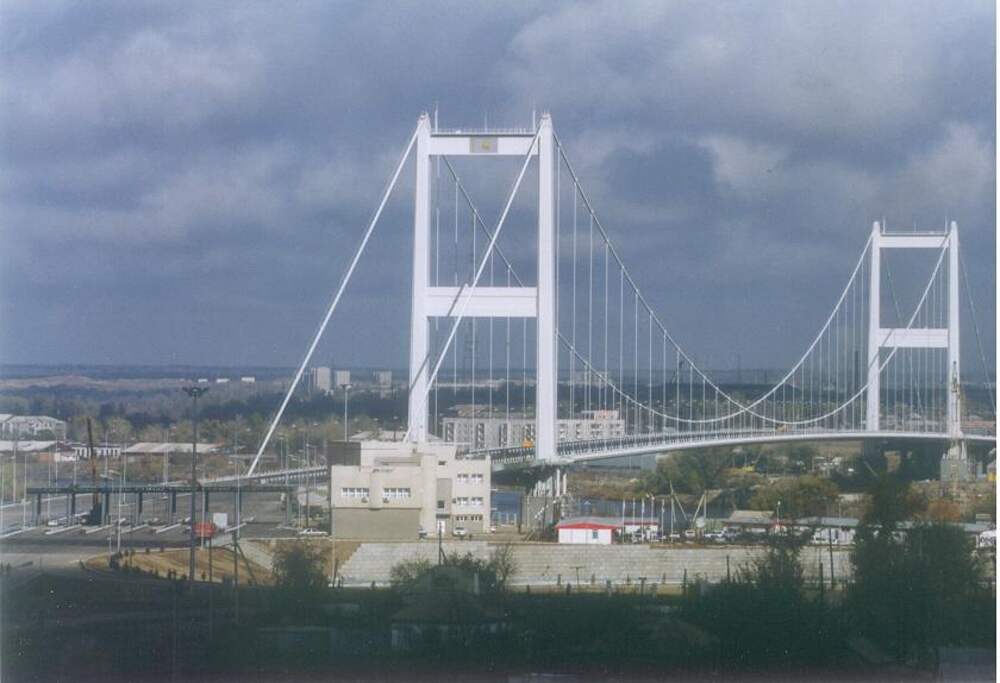 Подвесной мост семипалатинск. Мост в семипалатинске. Мост в семипалатинске. Семея. Подвесной мост семипалатинск.