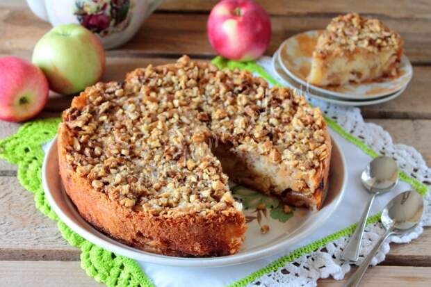 Рецепт яблочного пирога с грецкими орехами