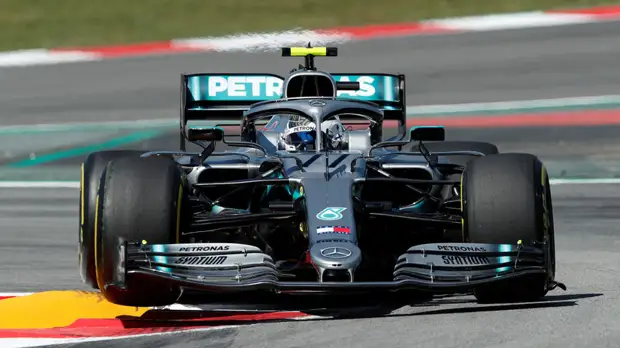 Боттас стал быстрейшим по итогам второй практики Гран-при Испании, Квят — десятый