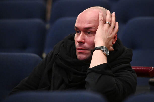 Актер Максим Аверин опроверг, что получил 200$ с первого гонорара "Глухаря"