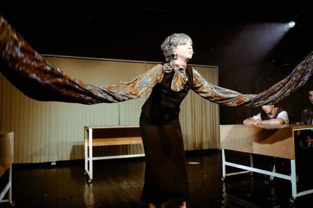 «Гриша не свидетель»: Подростковый кризис на сцене «Практики»