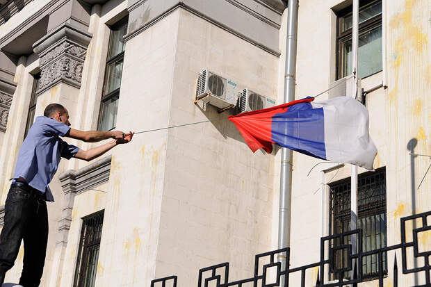 http://img.gazeta.ru/files3/573/6070573/upload-RIAN_02447944.HR-pic4_zoom-1000x1000-41209.jpg