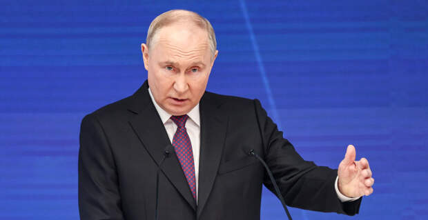Путин провел в Кремле совещание с Мишустиным и новым составом правительства