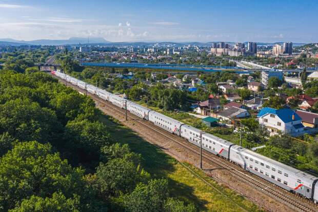 Двухэтажный поезд «Москва – Симферополь» стал экспрессом
