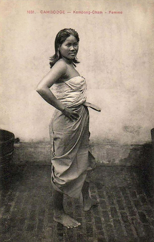 32. Камбоджийская девушка.