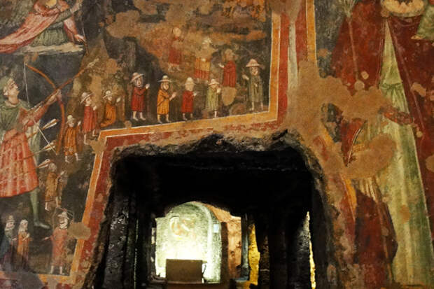Интерьер храма Митры в Сутри, Италия. Фото: Stefano Costantini / Flickr