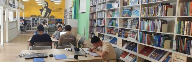 "Станем самым читающим городом!". Круглосуточные библиотеки и бесплатная доставка книг в Алматы