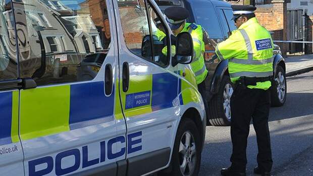 Полиция проверяет британский парламент из-за письма с белым порошком