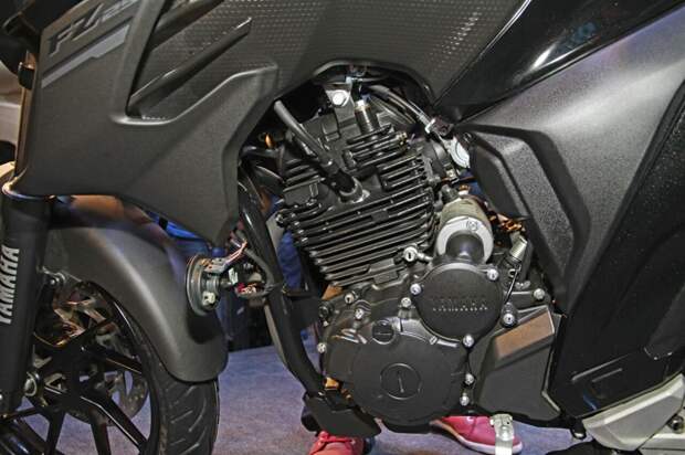 Новый мотоцикл Yamaha FZ25 2017