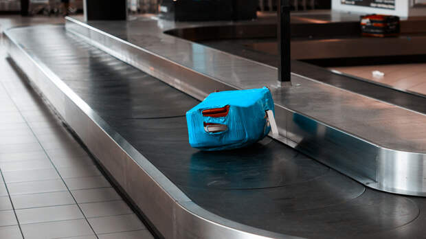 Юрист Шалоносов: авиакомпания обязана возместить издержки при потере багажа