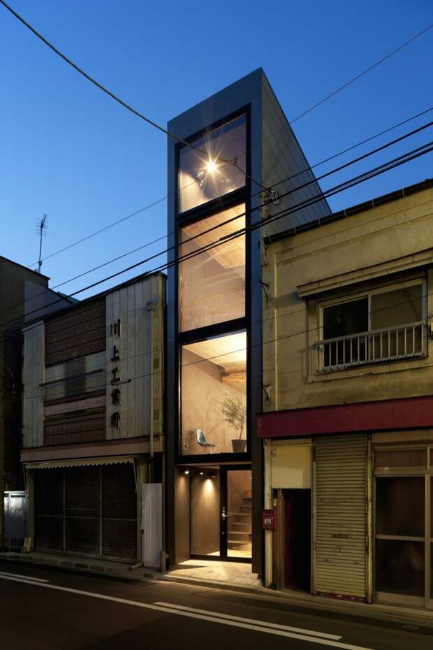Дом шириной 1,8 метра в Японии