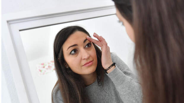 Дерматолог назвала ошибки в уходе, приводящие к ранним морщинам