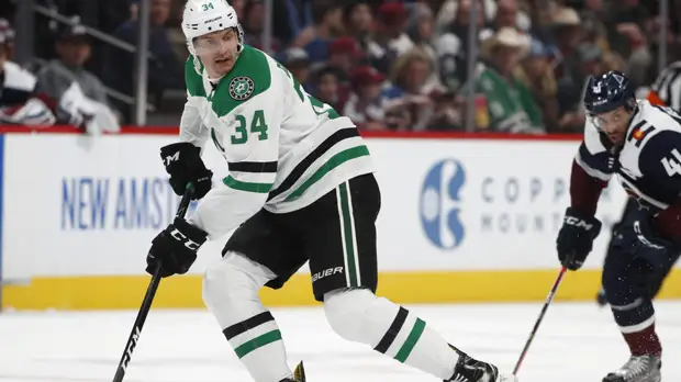 Передача Гурьянова помогла «Далласу» победить «Колорадо»