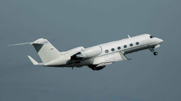 Самолет-разведчик Швеции заметили у границы России и Финляндии