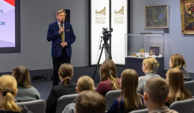 Лекция о первых сражениях Великой Отечественной прошла в Музее Победы