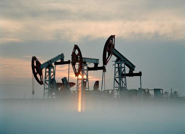 Нефть рухнула после новостей о потолке для нефти России