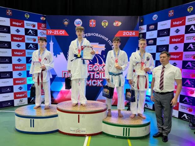 киокушинкай каратэ эстетика эстетика. каратэ сетокан атака. покажи фотку карате. иккен хисацу. покажи фотку карате.