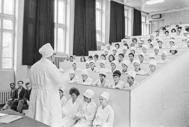 21 февраля: какой праздник отмечают в России и мире