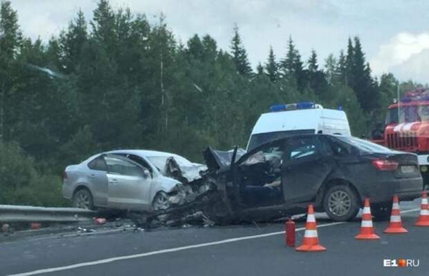 Два человека погибли в ДТП под Екатеринбургом