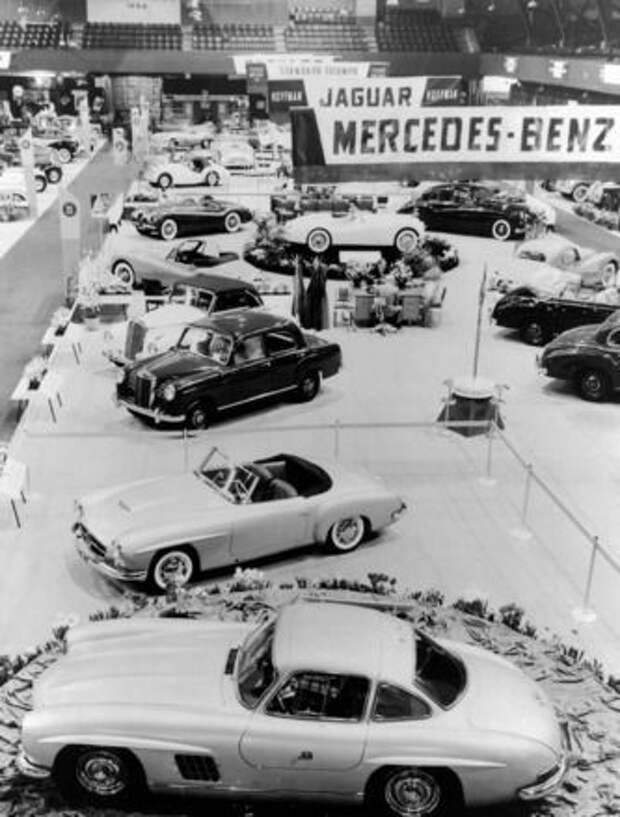 Mercedes-Benz 190 SL празднует круглую дату (9 фото)