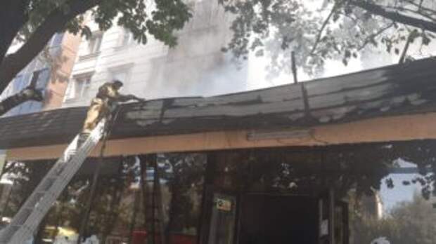 В Шымкенте произошел пожар в кафе «Ложка Вилка»