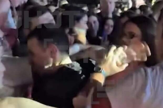 Зрители устроили драку на концерте Меладзе