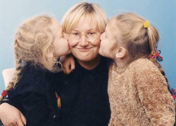 Елена Батурина с дочерьми