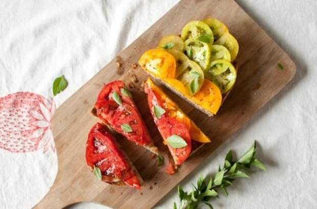 Heirloom Tomato Sandwich